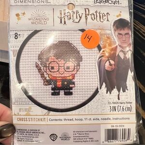 Dimensions 72-76928 Chibi‎ Harry Potter Beginner's Cross Stitch Kit, 3" Diameter